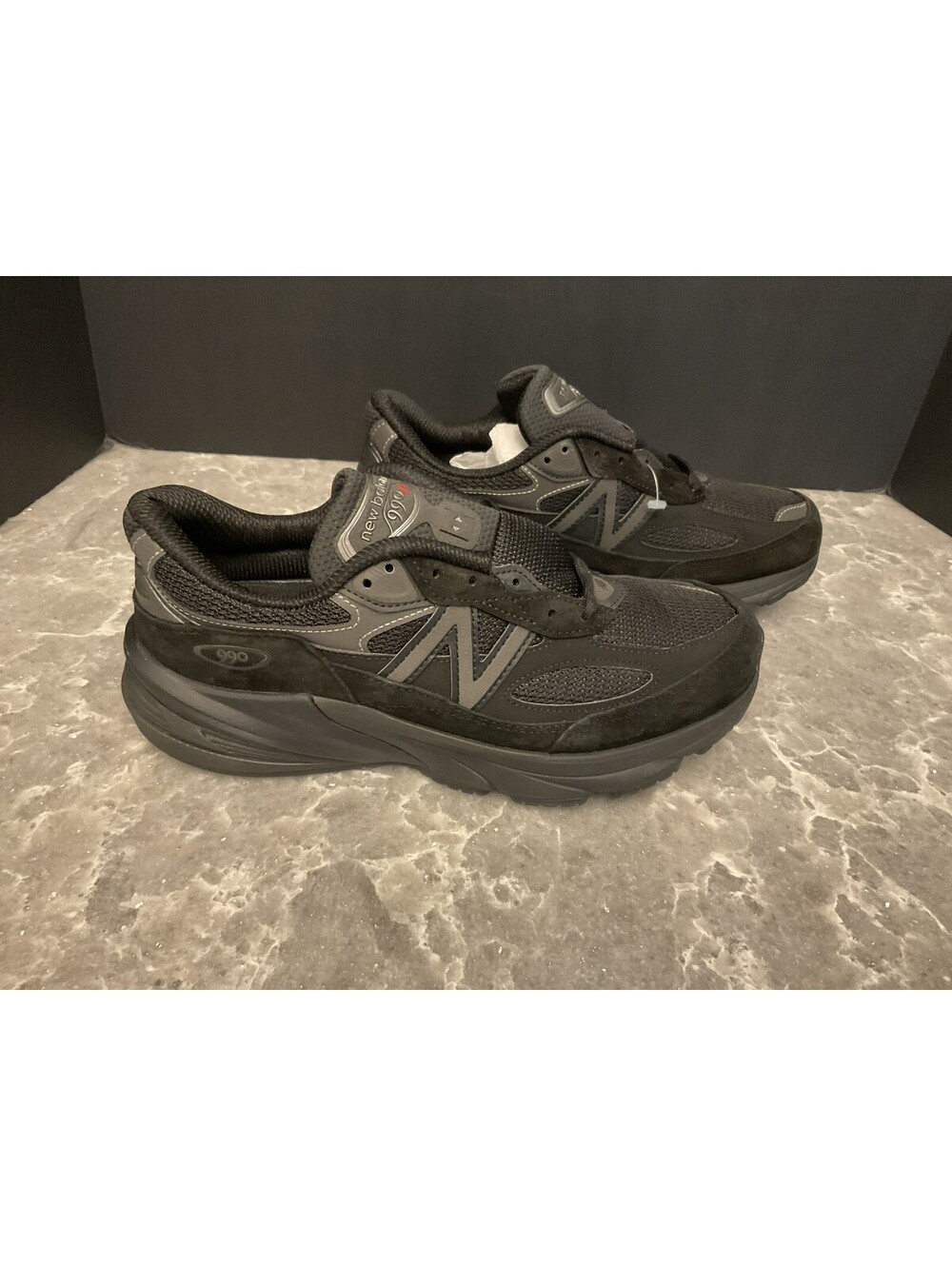 New! New Balance 990v6 USA Black Athletic Shoes. Men’s 6.5. Women’s 8. 2E Width